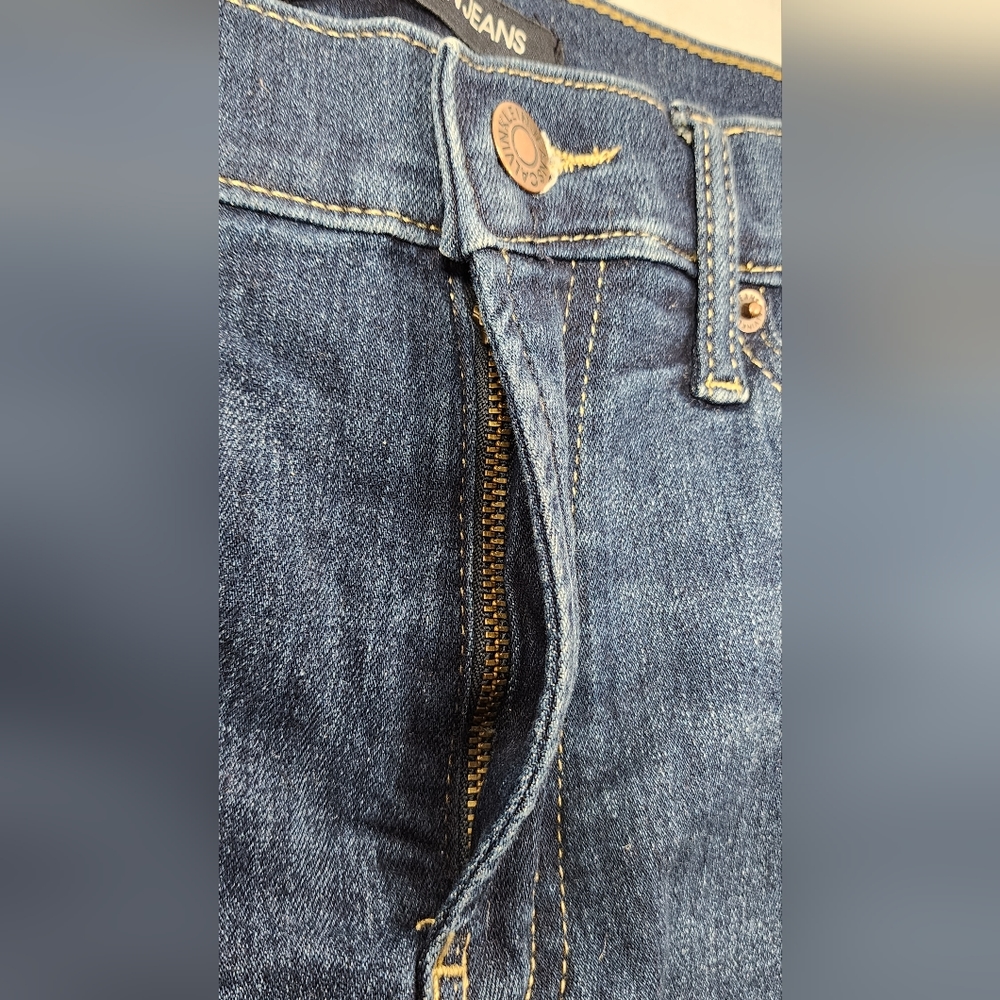 ❤️ CALVIN KLEIN JEANS WOMEN'S DISTRESSED DENIM HIGH RISE STRETCH SHORTS SIZE 28❤ - Picture 7 of 11